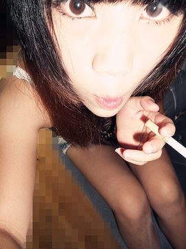 MC泪伤主播照片
