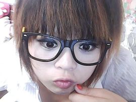 俞利娜主播照片