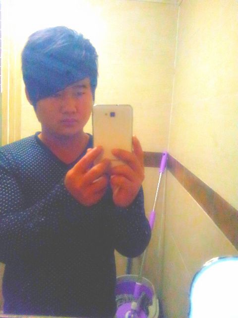 Dior丶钉钉主播照片
