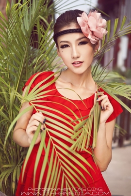 林家小妹林依主播照片