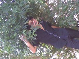 被你伤心的男人主播照片