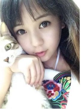 股市里的鹰主播照片