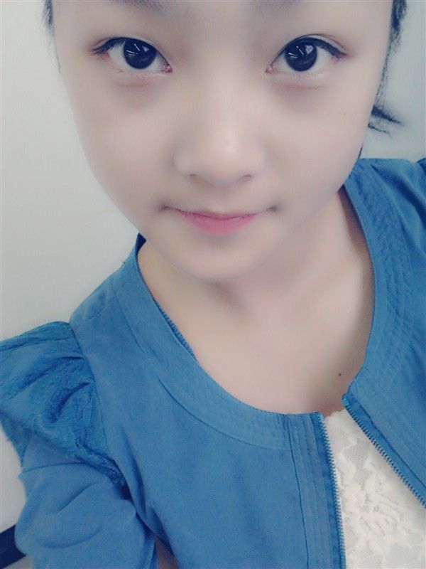 小主雅典娜的主播照片