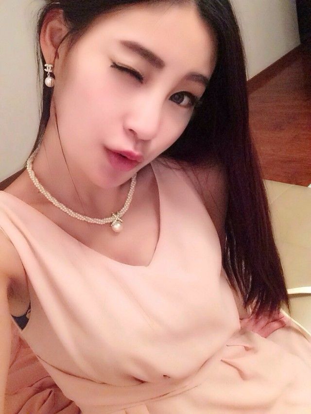 小雪是亲亲狂魔的图片