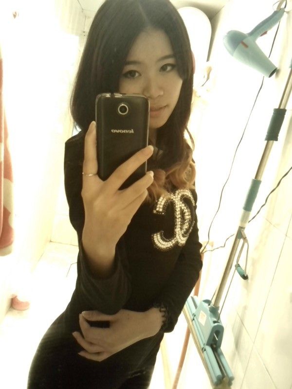 蓝晨兄妹情深的主播照片