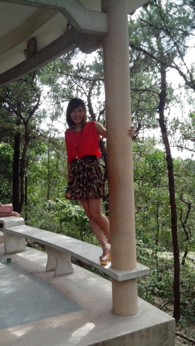 不化妝的女女的主播照片