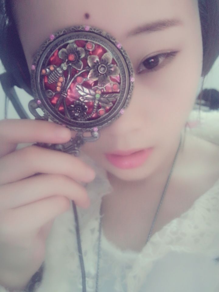 勤魅儿的主播照片