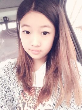 SMILE^^泡小错主播照片