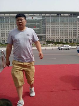 马艳娟主播照片