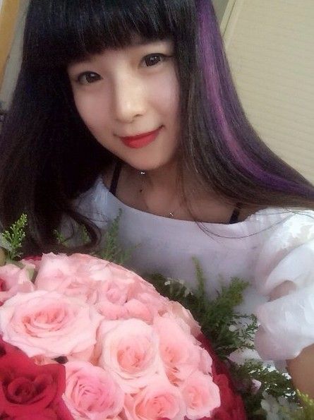 股市里的鹰的图片