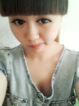 筱艺丶狠拽主播照片