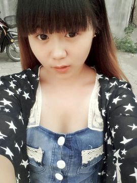 筱艺丶狠拽主播照片