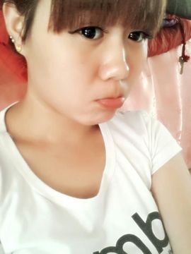 筱艺丶狠拽主播照片