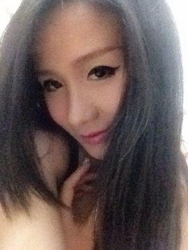 甄妮可可主播照片
