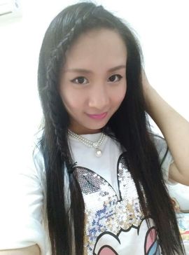 甄妮可可主播照片