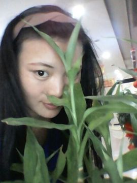 或若娲女沉湖底主播照片