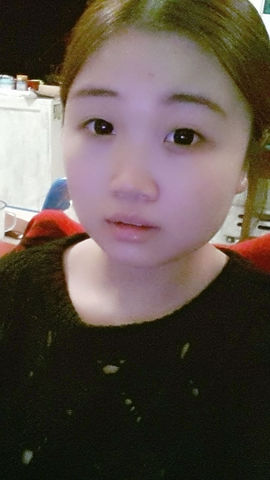 伶伶伶主播照片