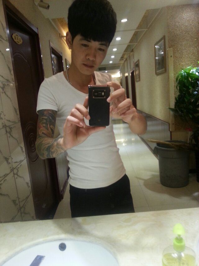 港城轩少的主播照片