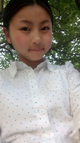 王依筱主播照片