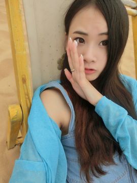 c浅月主播照片