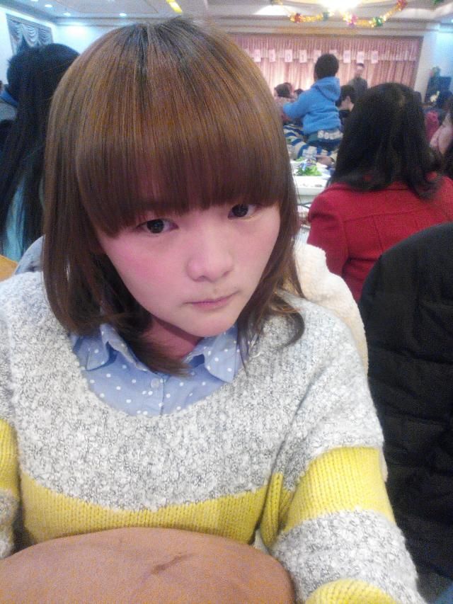 小小老美老美的姑娘的主播照片