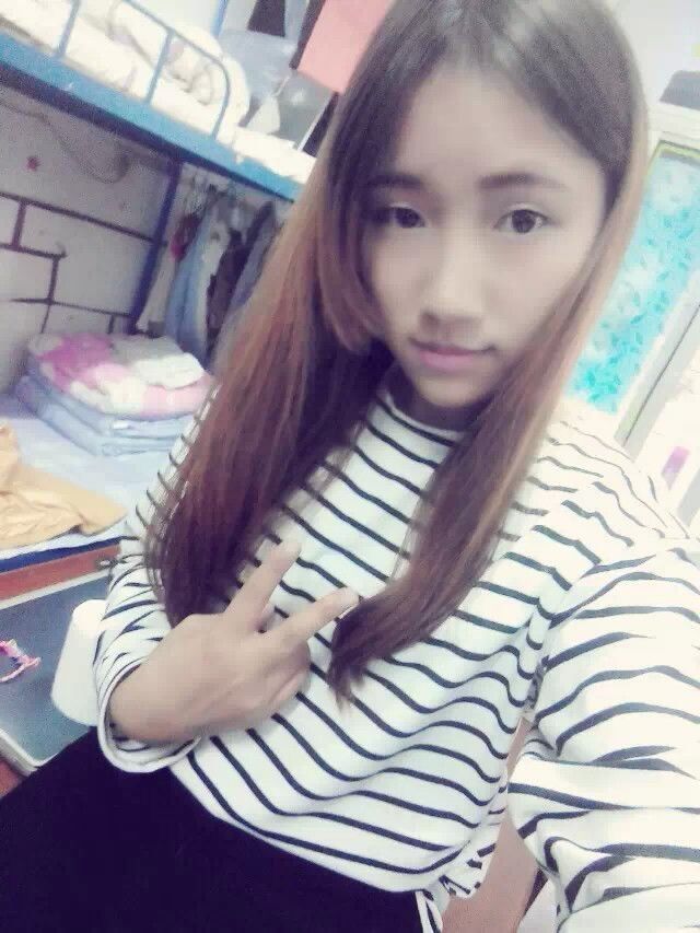 小、鬧心〆曼曼丶的主播照片