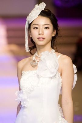 吧莫里斯主播照片