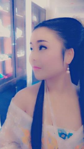 ╰✿╮晴儿主播照片