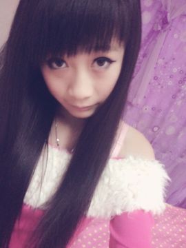 艺校小美主播照片