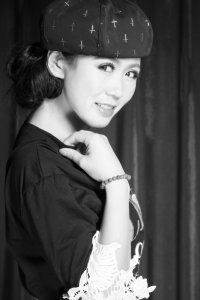 依拉☂小傻妞☂主播照片