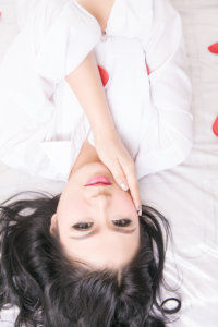 依拉☂小傻妞☂主播照片