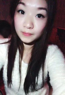 曾有佳人泪倾城i主播照片