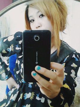 偏執带點小妩媚主播照片