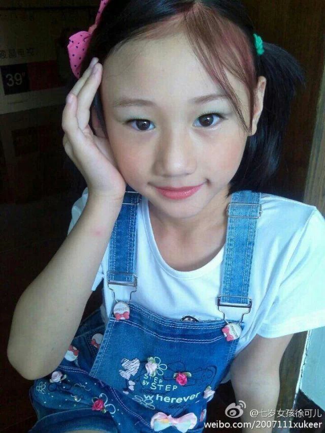 七岁女孩徐可儿的主播照片