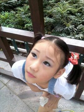 七岁女孩徐可儿主播照片