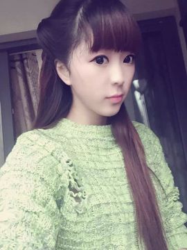 小兜兜xin主播照片