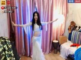 风中的风铃主播照片