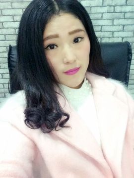 じ云小主主播照片