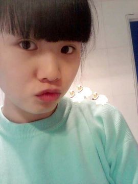 亚麻得i主播照片