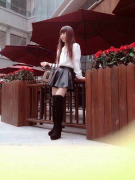 小兜兜xin主播照片