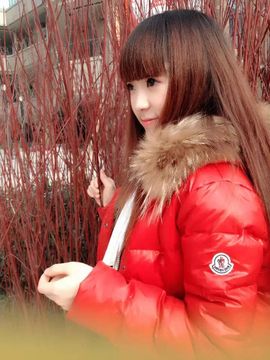 小兜兜xin主播照片