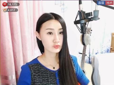 风中的风铃的图片