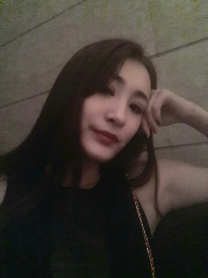 白妹yiiiღ主播照片