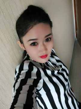 我是艺宝主播照片