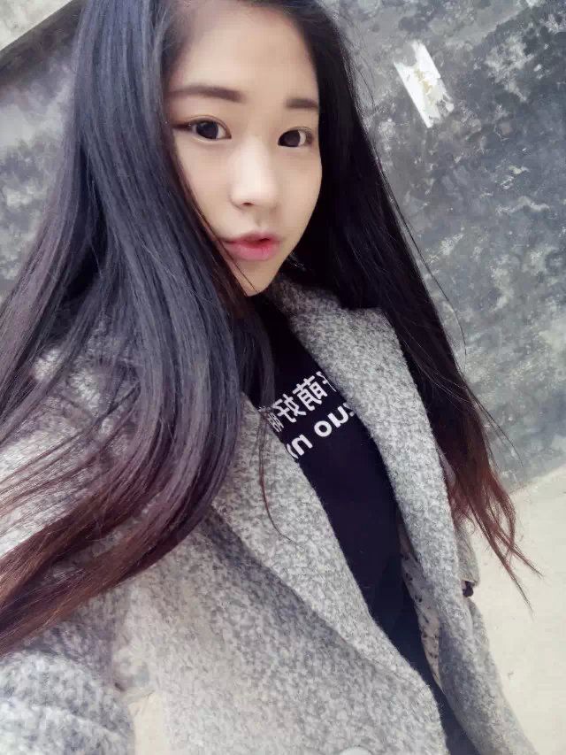 心染思密达丶的主播照片