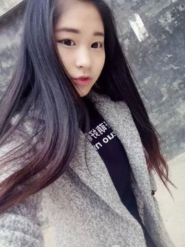 心染思密达丶主播照片