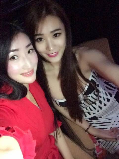 白妹yiiiღ主播照片
