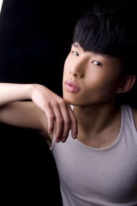 MC大男孩主播照片