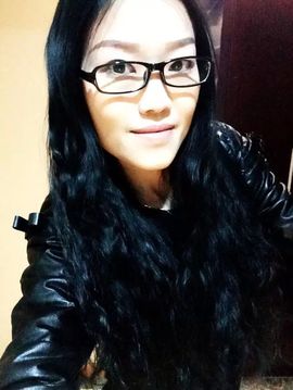 紫诺吖主播照片