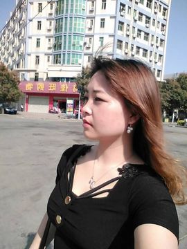 蚀骨💕冷美人主播照片